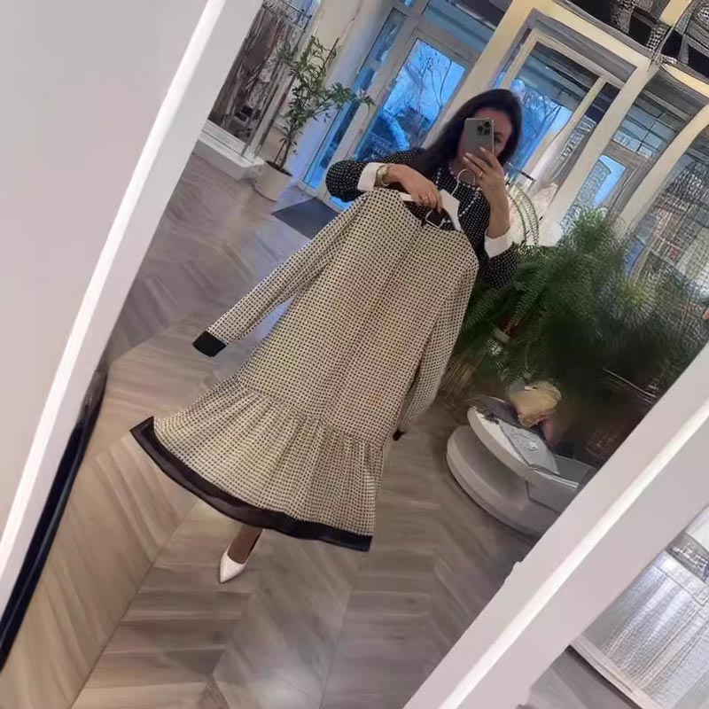 💖Women's Elegant Round-neck Long-sleeve Polka Dot Dress